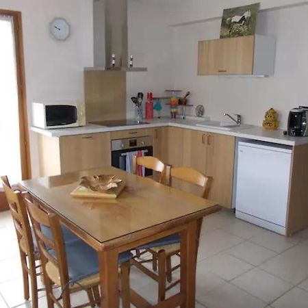 Appartement T2 Bas De Villa Avec Jardinet Au Calme Proche Mer La Seyne-sur-Mer Bagian luar foto