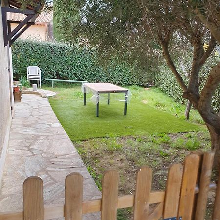 Appartement T2 Bas De Villa Avec Jardinet Au Calme Proche Mer La Seyne-sur-Mer Bagian luar foto