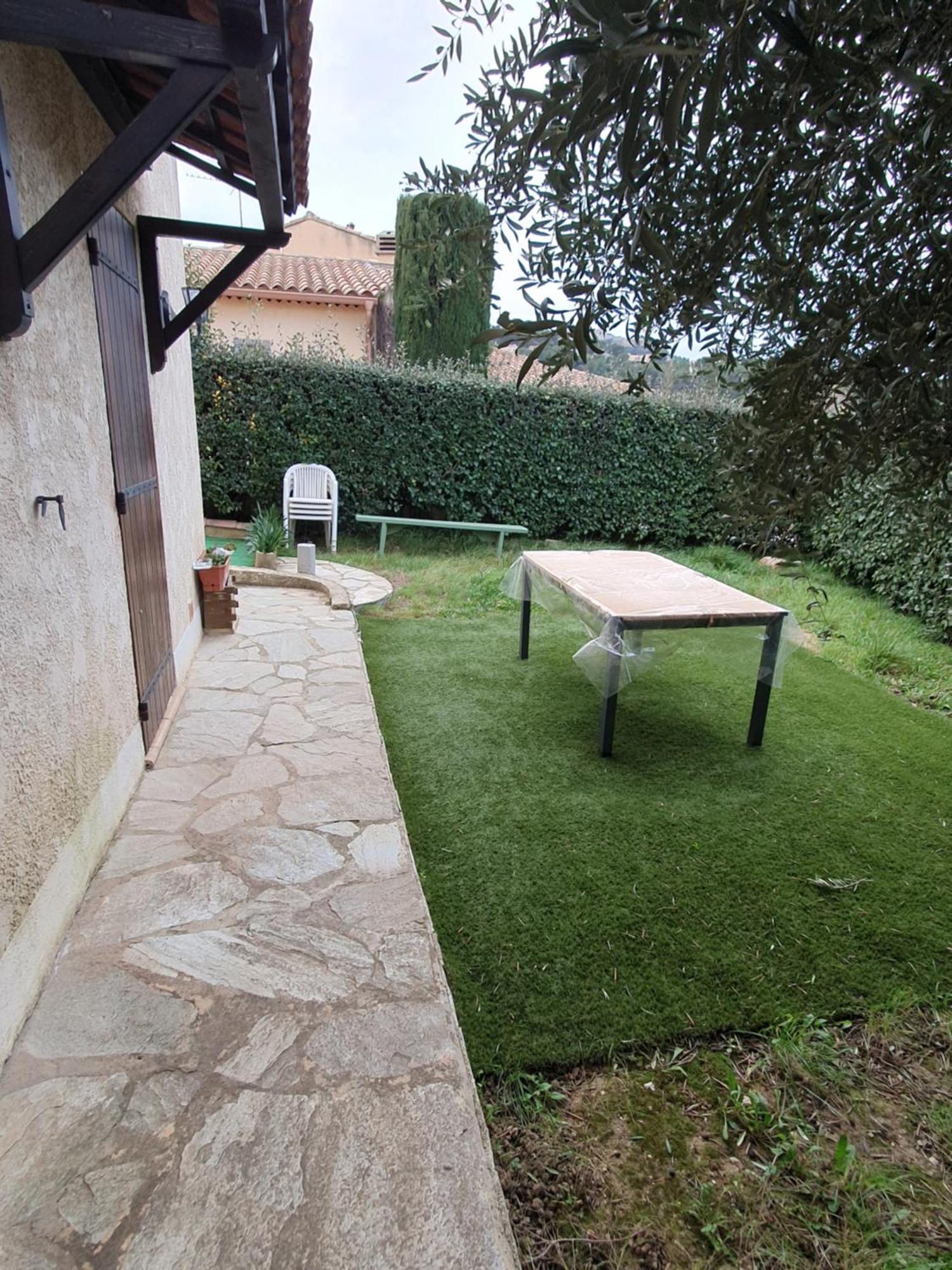Appartement T2 Bas De Villa Avec Jardinet Au Calme Proche Mer La Seyne-sur-Mer Bagian luar foto