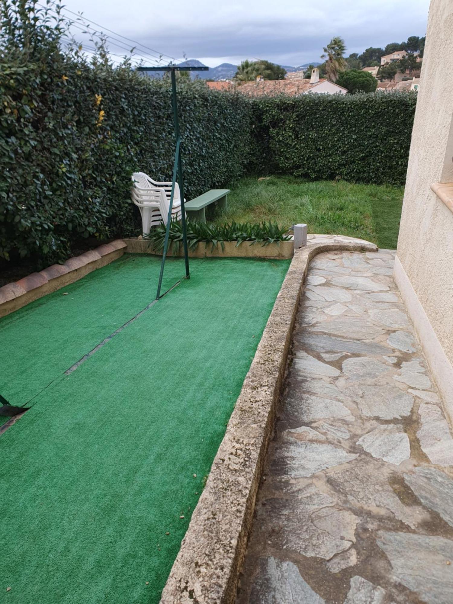 Appartement T2 Bas De Villa Avec Jardinet Au Calme Proche Mer La Seyne-sur-Mer Bagian luar foto